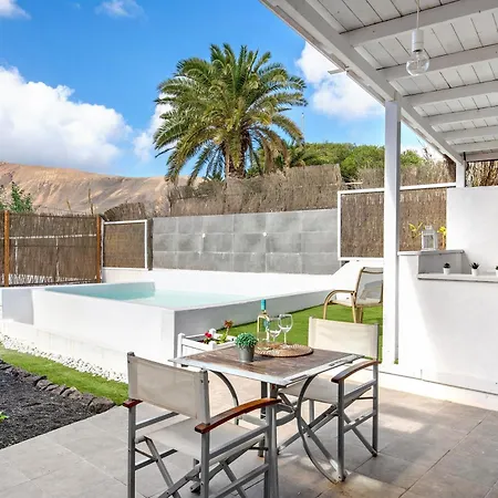 Amanecer Apartment *