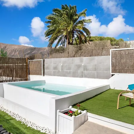 Amanecer Apartment Macher